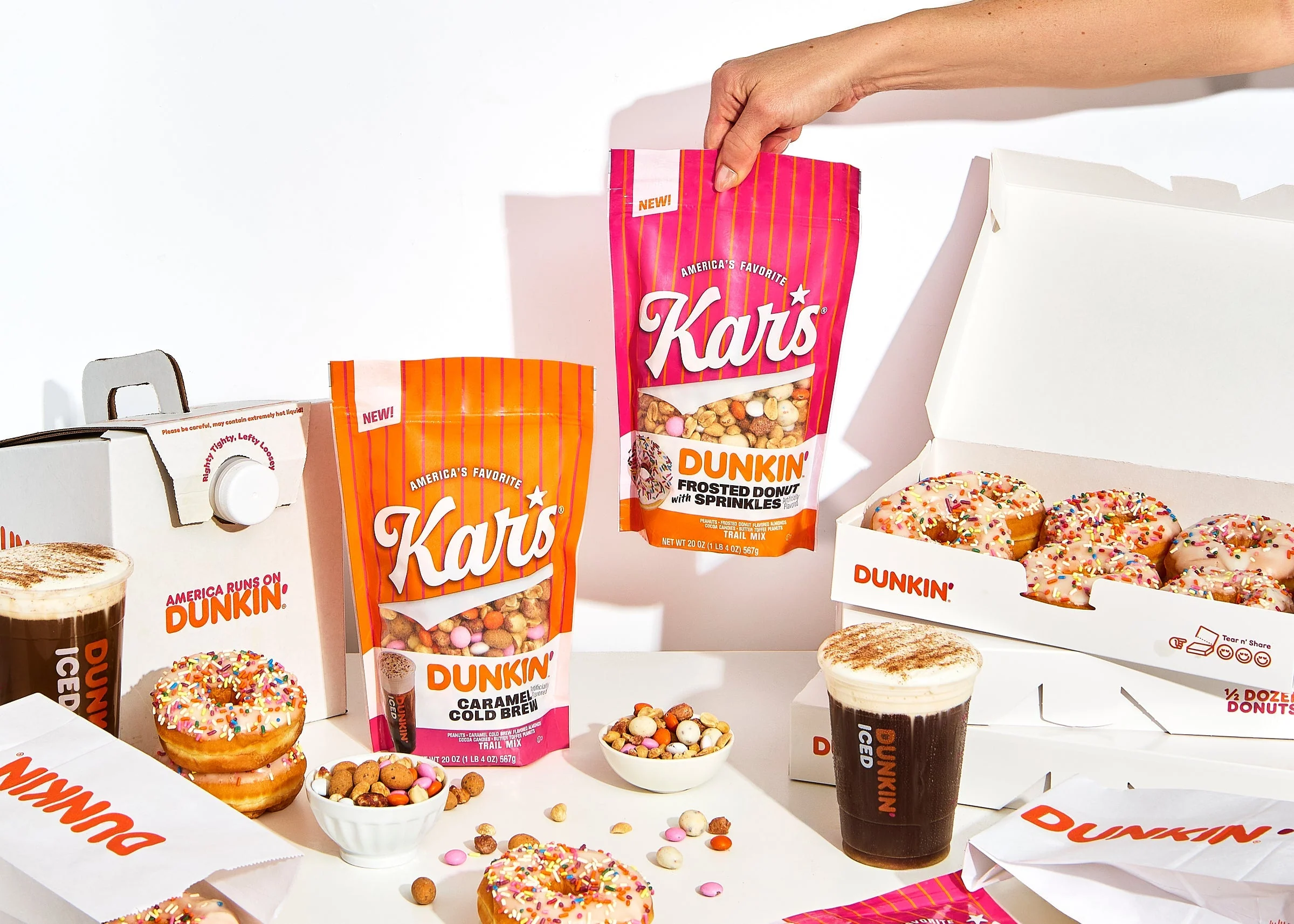 Kar's Nuts - DUNKIN'™ Frosted Donut with Sprinkles 20 oz - Image 4
